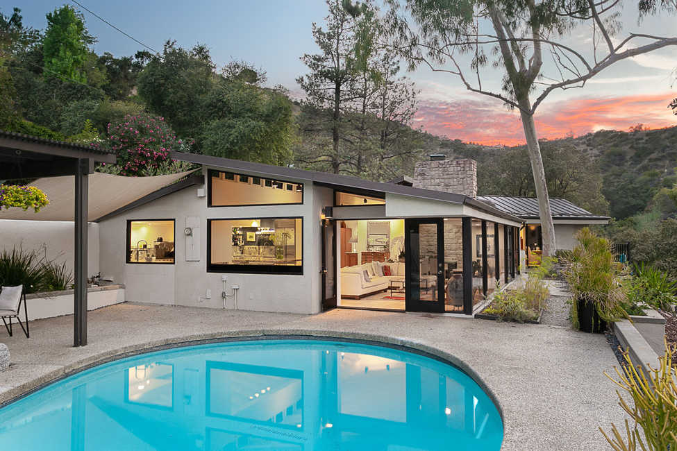 Mid-century Modern Residence