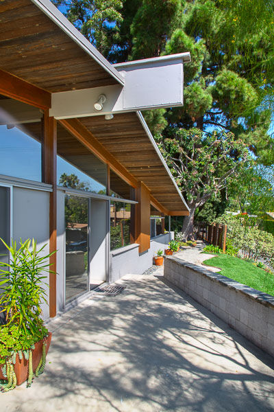 The Paul and Rose Stoleroff House, HCM #721