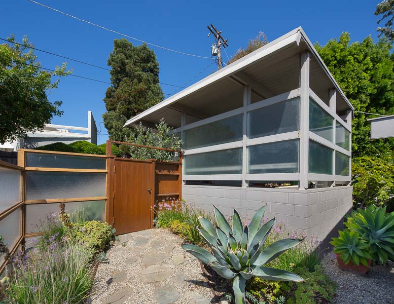 The Paul and Rose Stoleroff House, HCM #721