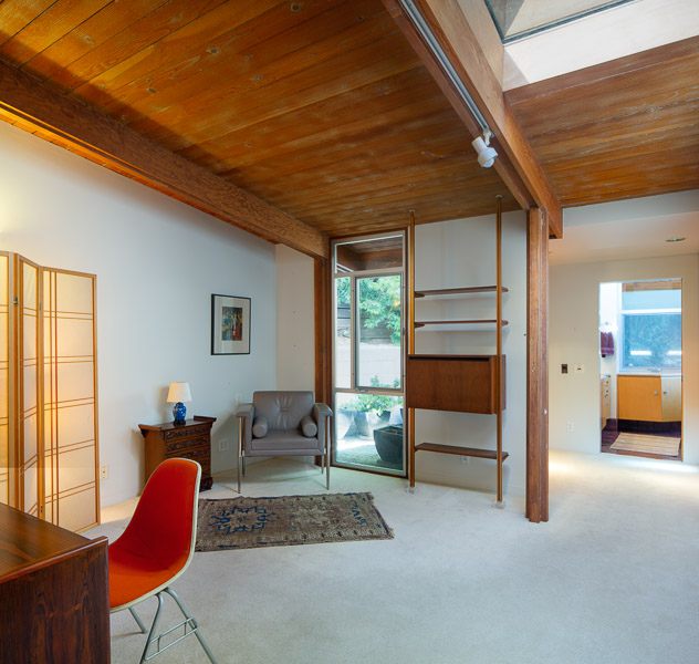 The Paul and Rose Stoleroff House, HCM #721